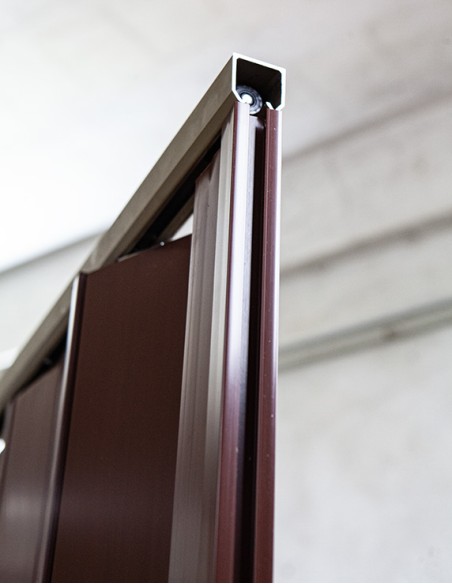 Porta a soffietto con guida in alluminio Mod. Vittorio Porta a soffietto con guida in alluminio Mod. Vittorio